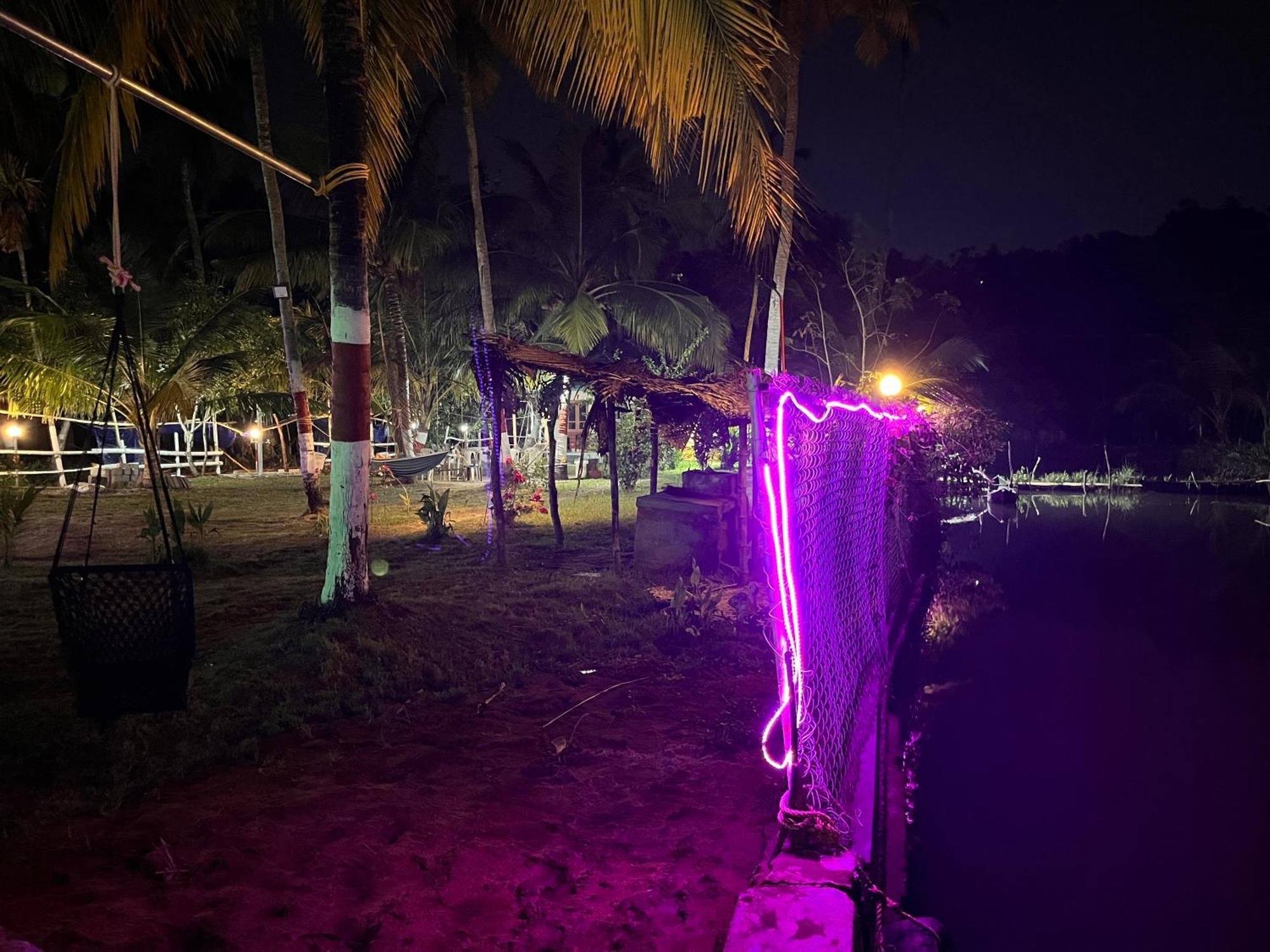 Lake Homes Varkala Ngoại thất bức ảnh